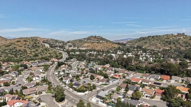 186 N Quail Lane, Orange, CA 92869