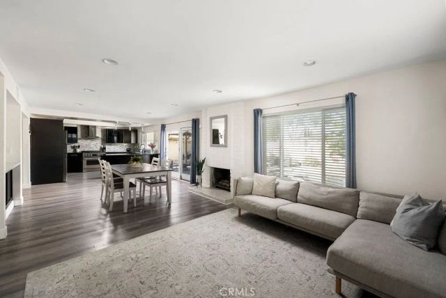 186 N Quail Lane, Orange, CA 92869