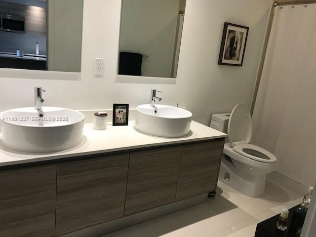 121 NE 34th St 1803, Miami, FL 33137