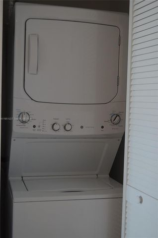 121 NE 34th St 1803, Miami, FL 33137