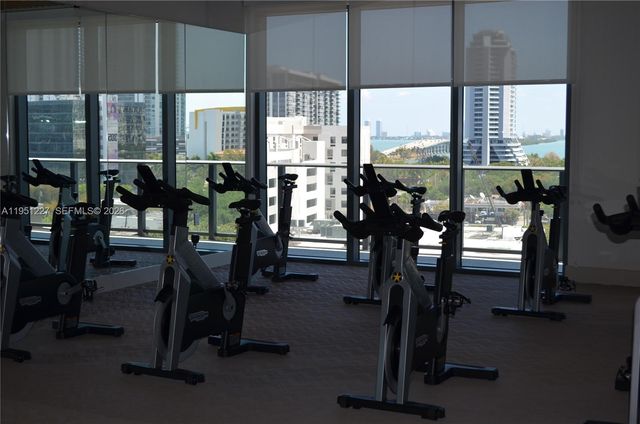 121 NE 34th St 1803, Miami, FL 33137