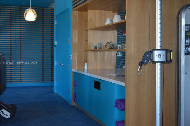 121 NE 34th St 1803, Miami, FL 33137