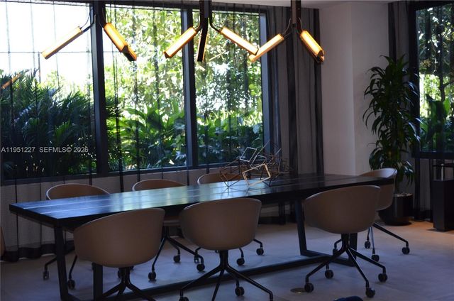 121 NE 34th St 1803, Miami, FL 33137