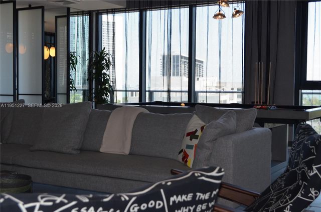 121 NE 34th St 1803, Miami, FL 33137