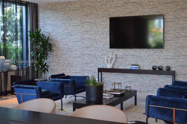 121 NE 34th St 1803, Miami, FL 33137