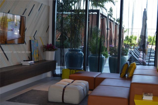 121 NE 34th St 1803, Miami, FL 33137