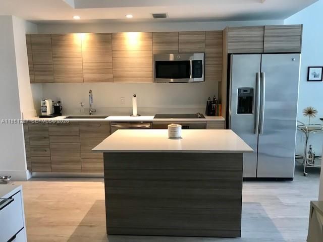 121 NE 34th St 1803, Miami, FL 33137