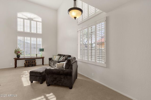 1678 E RAWHIDE Street, Gilbert, AZ 85296