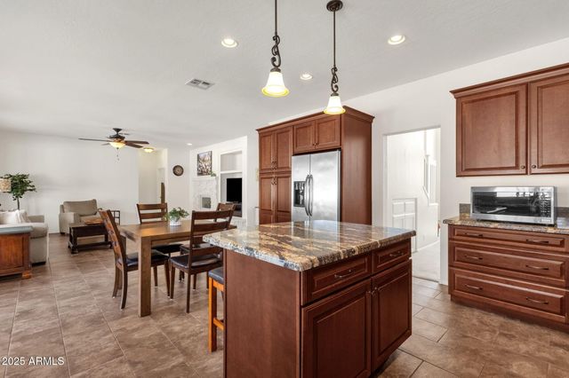 1678 E RAWHIDE Street, Gilbert, AZ 85296