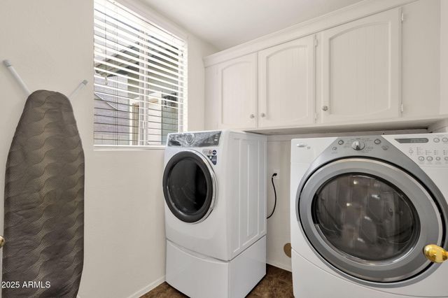 1678 E RAWHIDE Street, Gilbert, AZ 85296