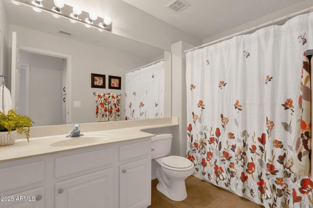 1678 E RAWHIDE Street, Gilbert, AZ 85296