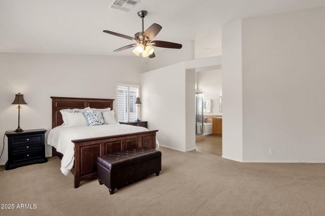 1678 E RAWHIDE Street, Gilbert, AZ 85296