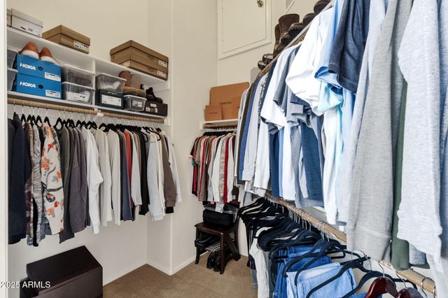 1678 E RAWHIDE Street, Gilbert, AZ 85296