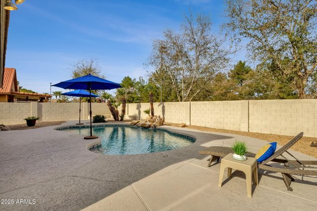 1678 E RAWHIDE Street, Gilbert, AZ 85296