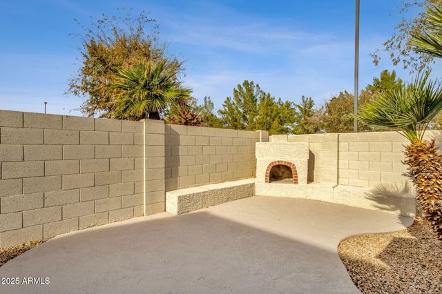 1678 E RAWHIDE Street, Gilbert, AZ 85296