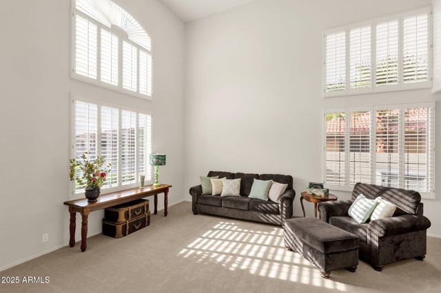 1678 E RAWHIDE Street, Gilbert, AZ 85296