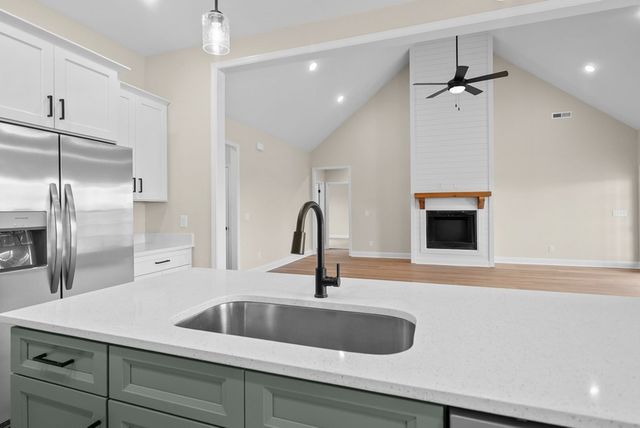 416 Old Major Ln, Hopkinsville, KY 42240