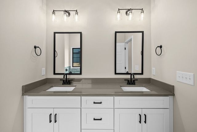 416 Old Major Ln, Hopkinsville, KY 42240