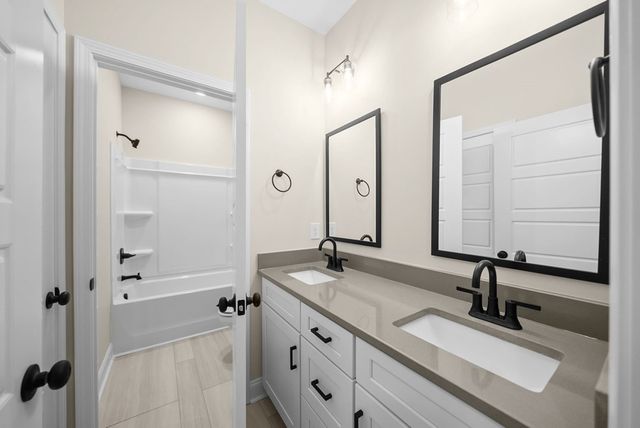 416 Old Major Ln, Hopkinsville, KY 42240