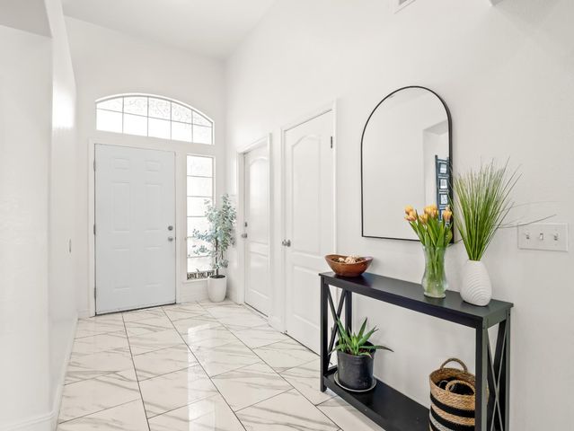 1012 Fedora Avenue, Clovis, CA 93612