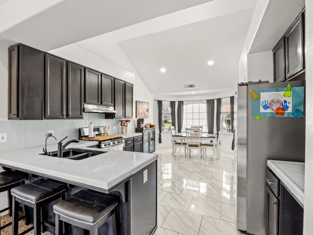 1012 Fedora Avenue, Clovis, CA 93612