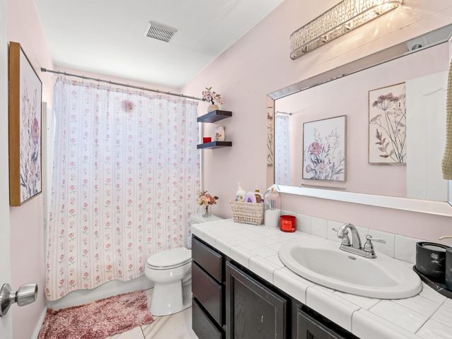 1012 Fedora Avenue, Clovis, CA 93612