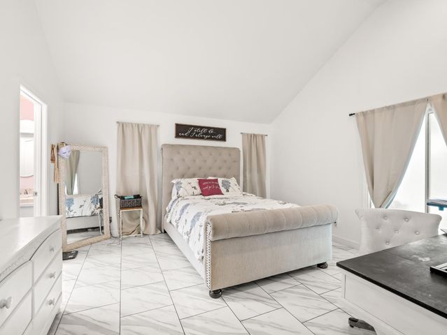 1012 Fedora Avenue, Clovis, CA 93612
