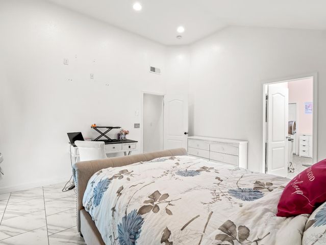 1012 Fedora Avenue, Clovis, CA 93612