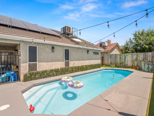 1012 Fedora Avenue, Clovis, CA 93612