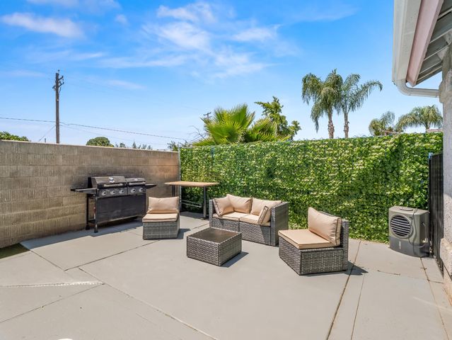 1012 Fedora Avenue, Clovis, CA 93612