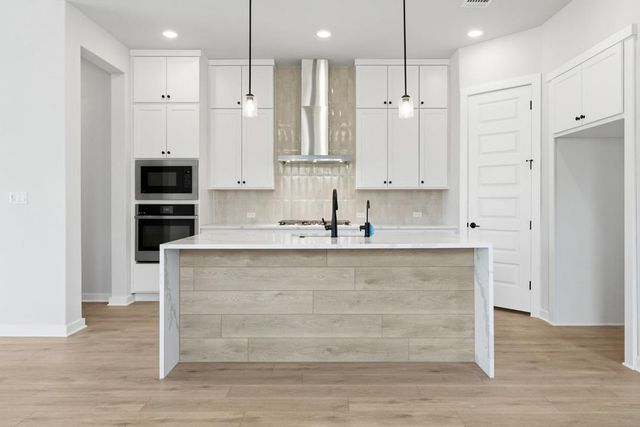 111 Sacred Fig Road, Dripping Springs, TX 78620