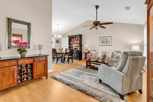 9468 Chicory Ln., Murrells Inlet, SC 29576