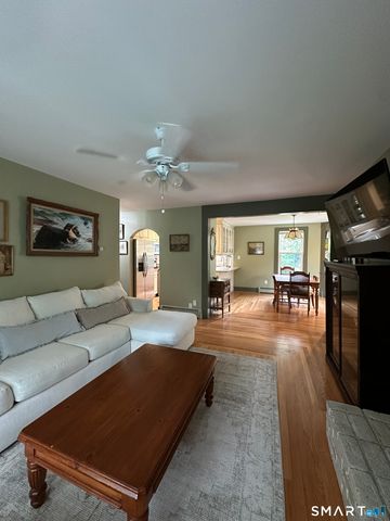 105 Walnut Street, Seymour, CT 06483