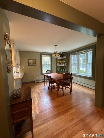 105 Walnut Street, Seymour, CT 06483