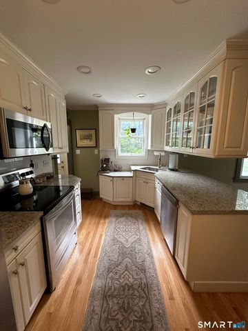 105 Walnut Street, Seymour, CT 06483