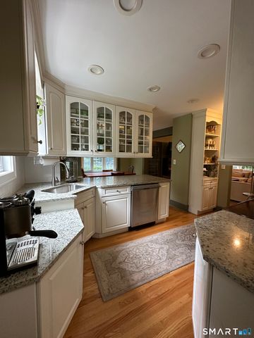 105 Walnut Street, Seymour, CT 06483