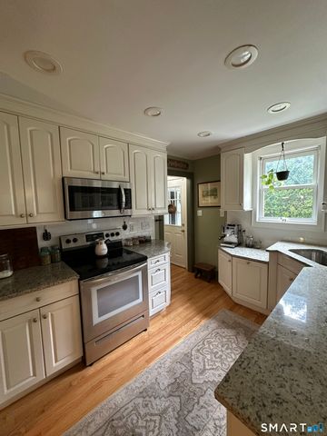 105 Walnut Street, Seymour, CT 06483
