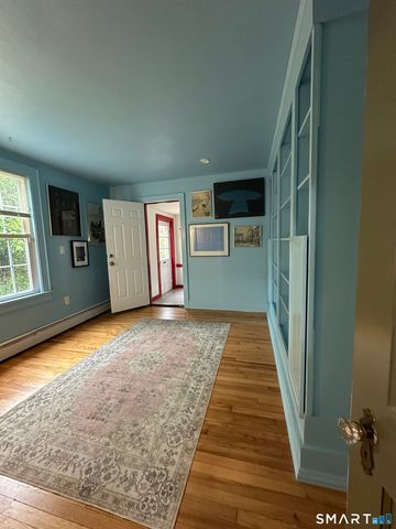 105 Walnut Street, Seymour, CT 06483