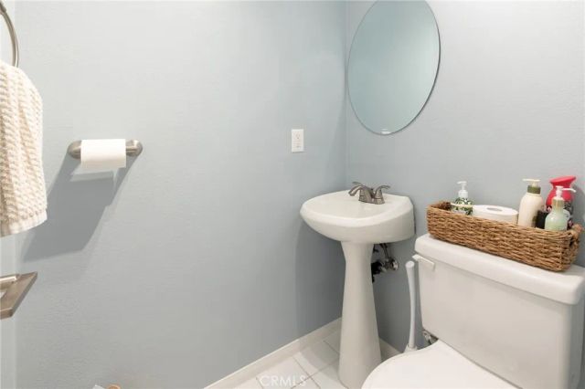 9933 Independence B, Chatsworth, CA 91311
