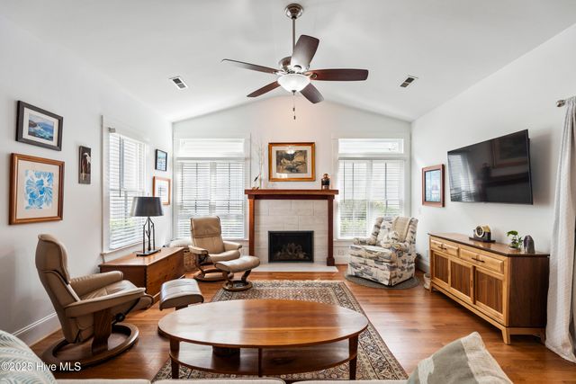 4244 Pine Hollow Drive, Wilmington, NC 28412