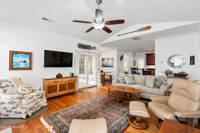 4244 Pine Hollow Drive, Wilmington, NC 28412