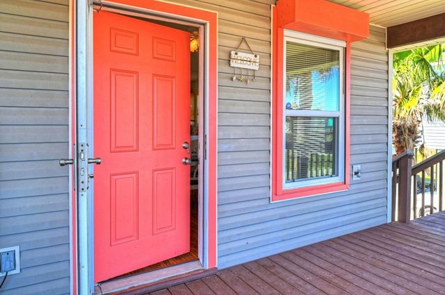 4010 Panola Drive, Galveston, TX 77554