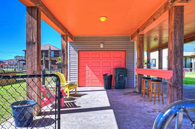 4010 Panola Drive, Galveston, TX 77554