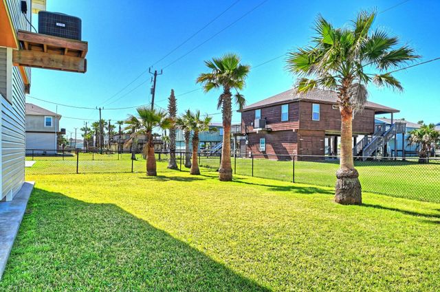 4010 Panola Drive, Galveston, TX 77554