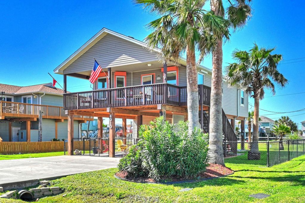 4010 Panola Drive, Galveston, TX 77554