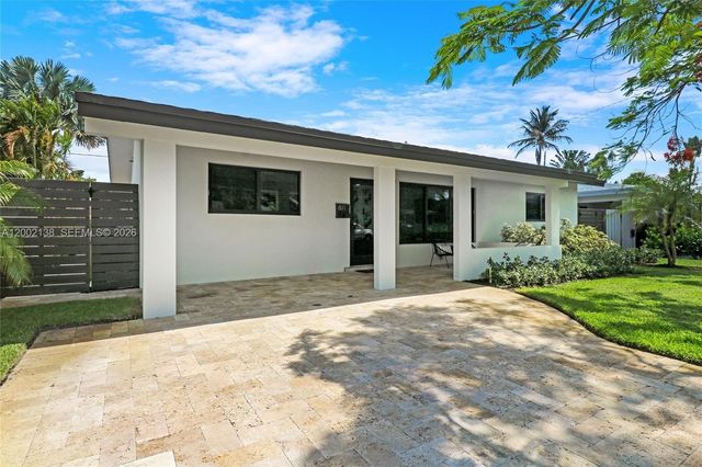 811 NE 17th Ct, Fort Lauderdale, FL 33305