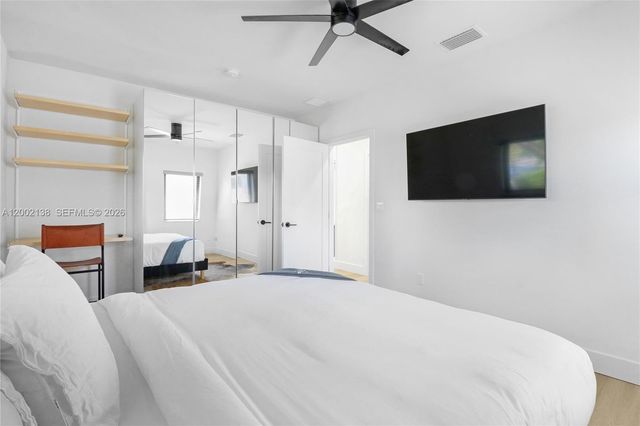 811 NE 17th Ct, Fort Lauderdale, FL 33305