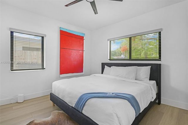 811 NE 17th Ct, Fort Lauderdale, FL 33305