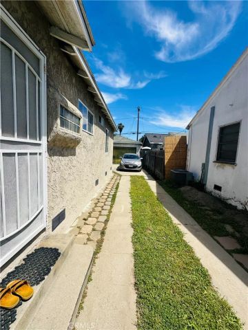 2506 Webster, Long Beach, CA 90810