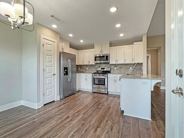 214 Pennsylvania Avenue, Farmington, AR 72730